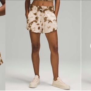 Lululemon inner glow short